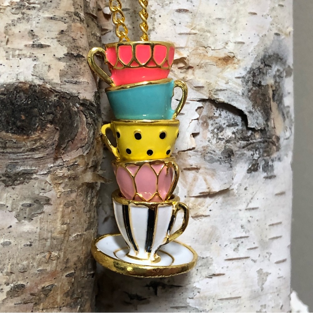 Alice’s Tea Party - Necklace 🫖